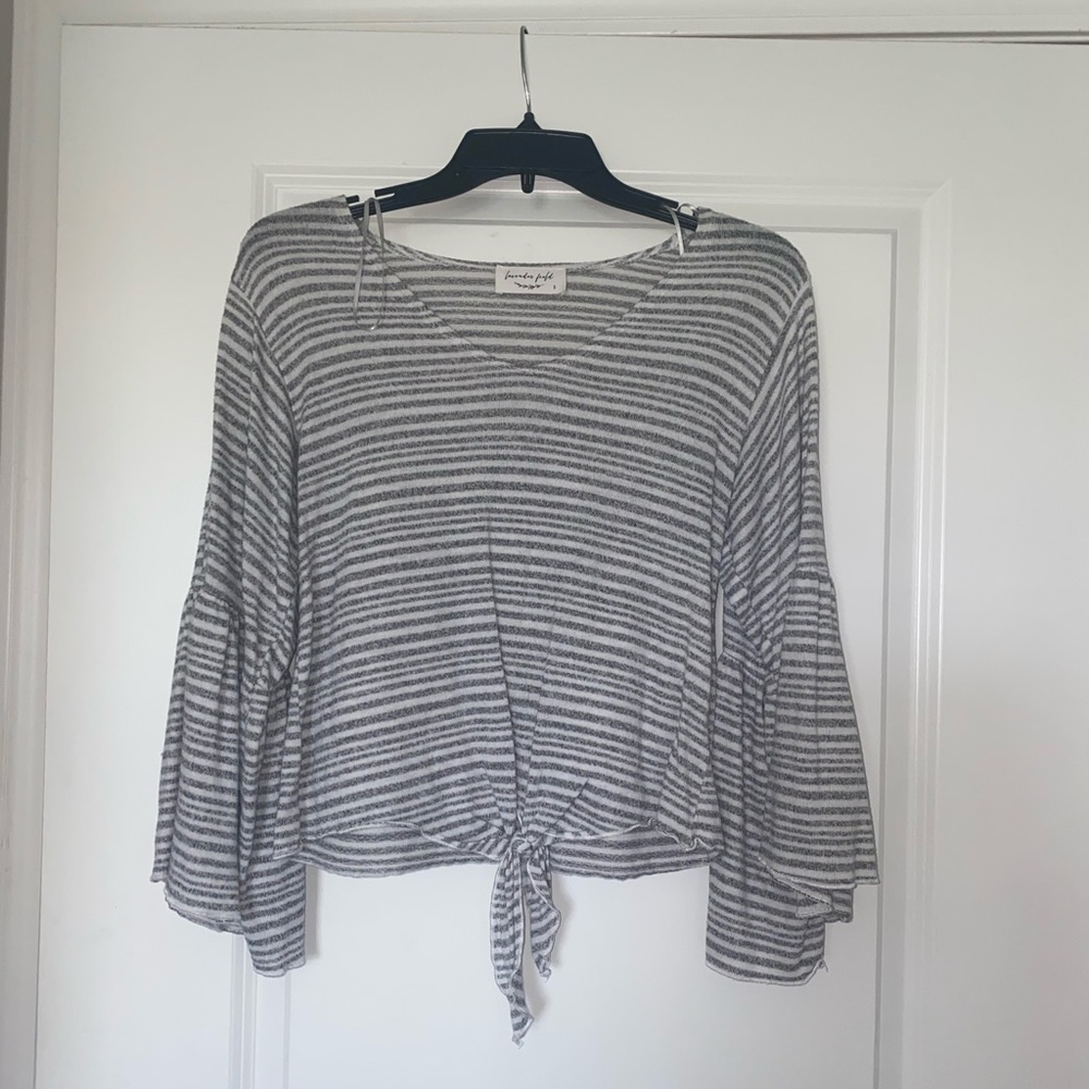 3/4 length sleeve, striped shirt